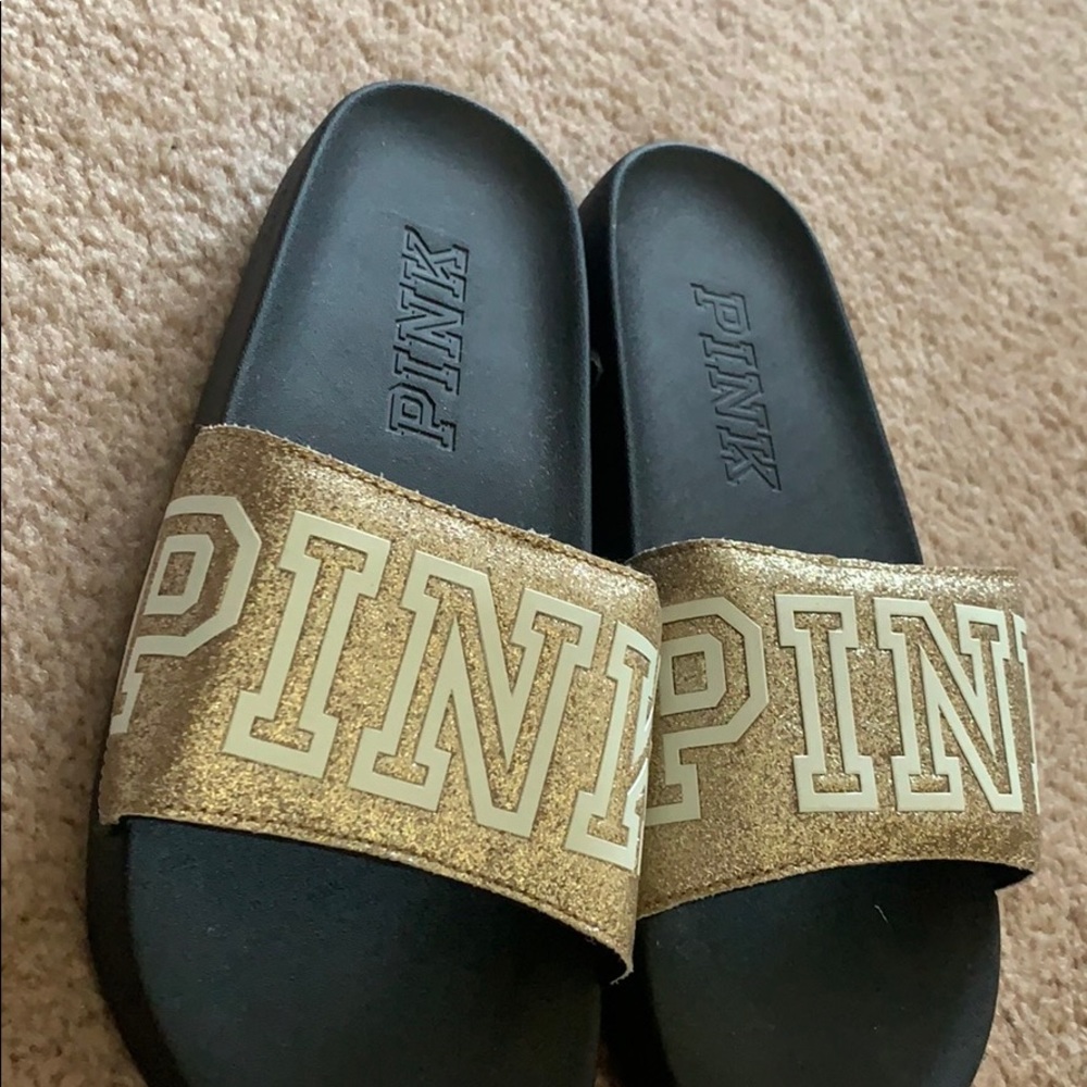 never worn pink slides